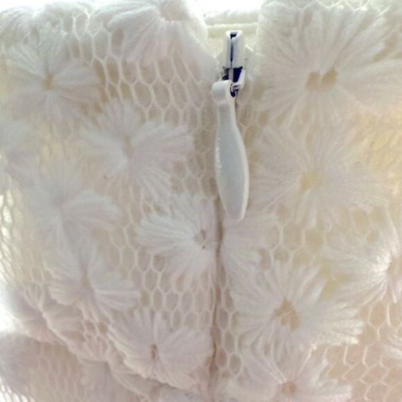 Tibi White Off Shoulder Lacy Eyelet Top
Size 4 small Florals - Picture 7 of 11